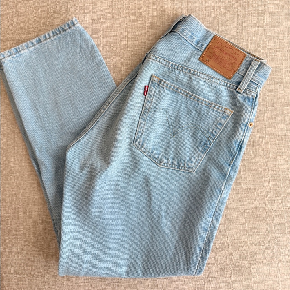 Levi's Sky Blue Cropped Jeans